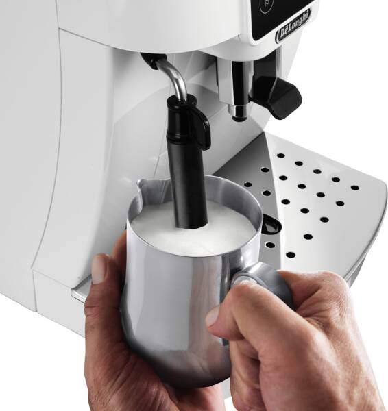 Kaffeevollautomat DeLonghi.