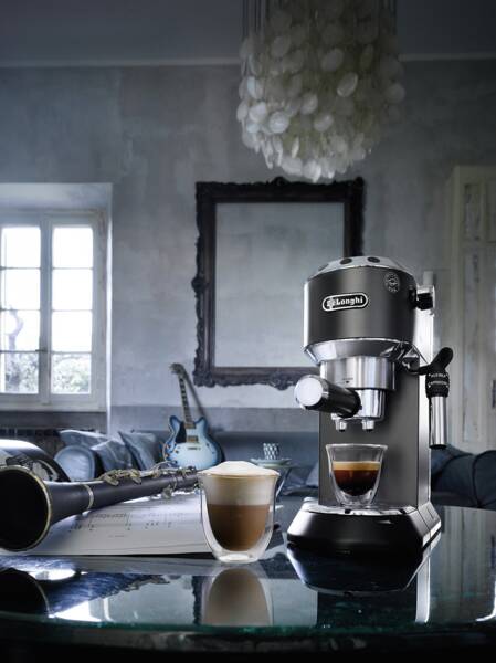 Espressomaschine DeLonghi.