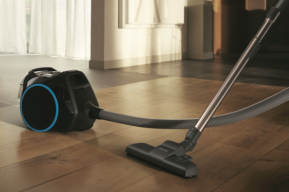 Aspiratore verticale senza sacchetto BOOST CX1 ACTIVE nero.